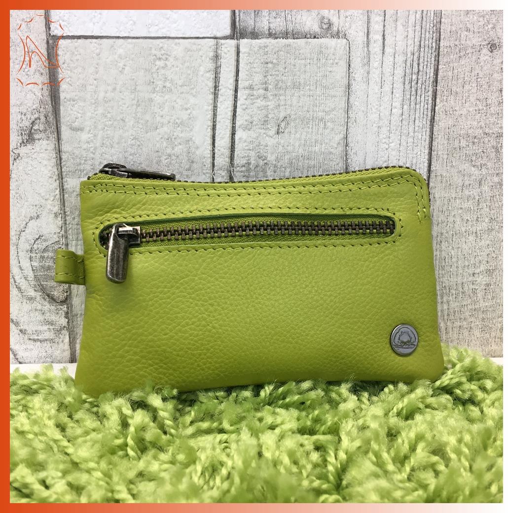 Kleine Leder-Schlüsseltasche kiwigrün mit zusätzlicher Vortasche
