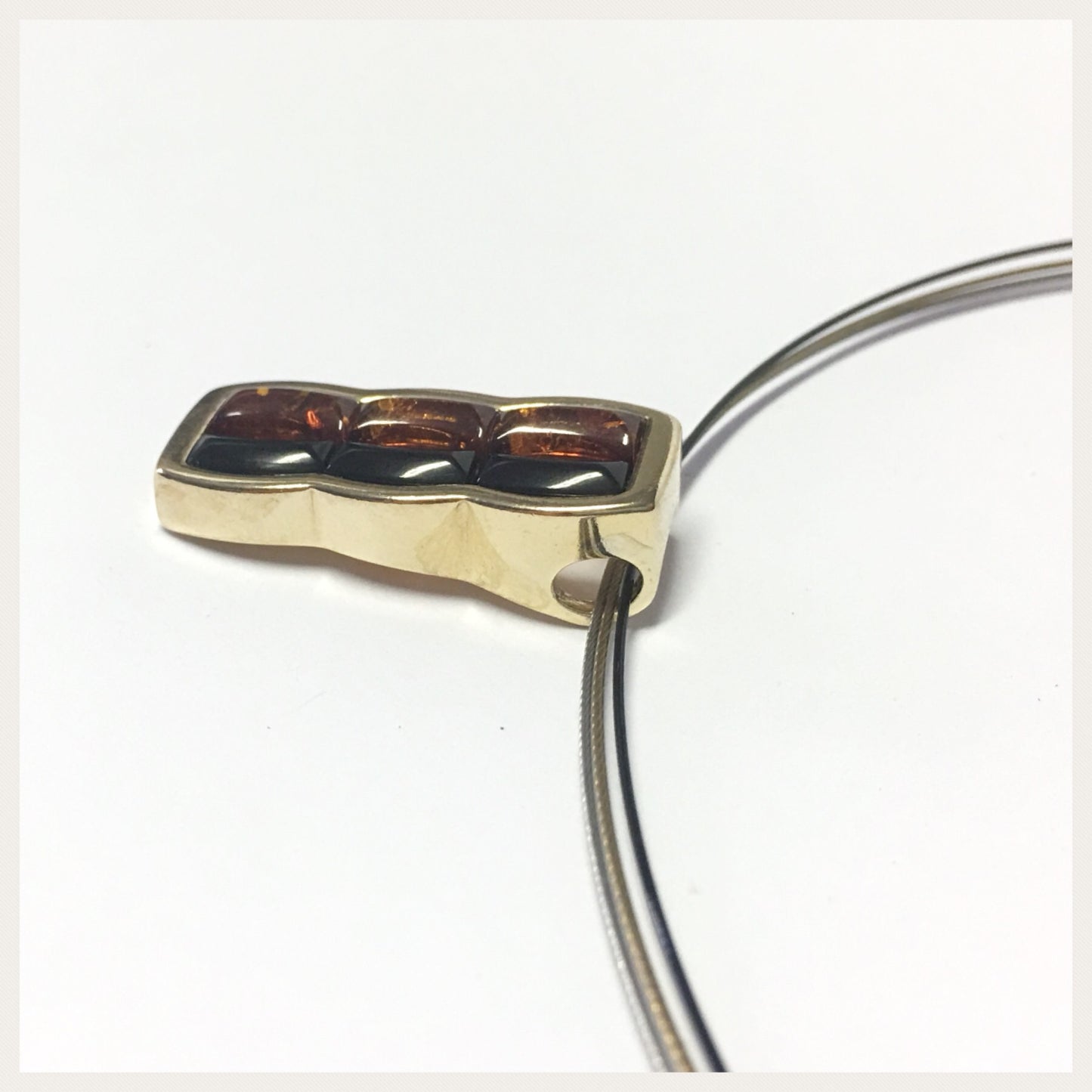 Edelschmiede925 Bernstein Anhänger 925 Silber vergoldet. inkl Halsreif 45 cm