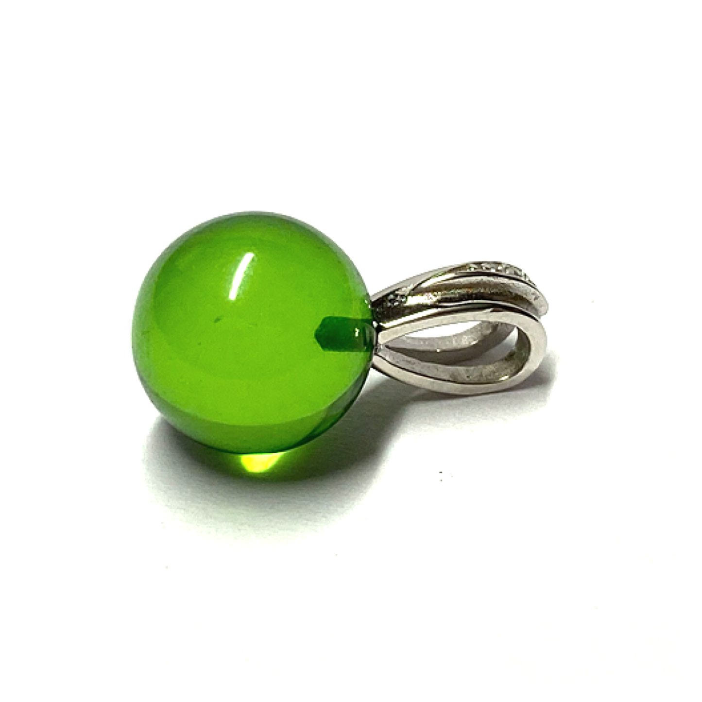 Silberanhänger 925/- rhodiniert karibischer Bernstein grün Kugel 12mm + Zirkonia Kettengleiter