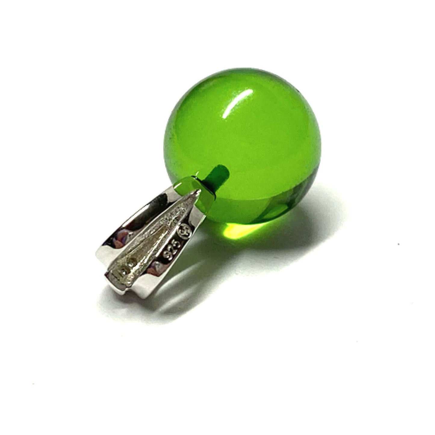 Silberanhänger 925/- rhodiniert karibischer Bernstein grün Kugel 12mm + Zirkonia Kettengleiter