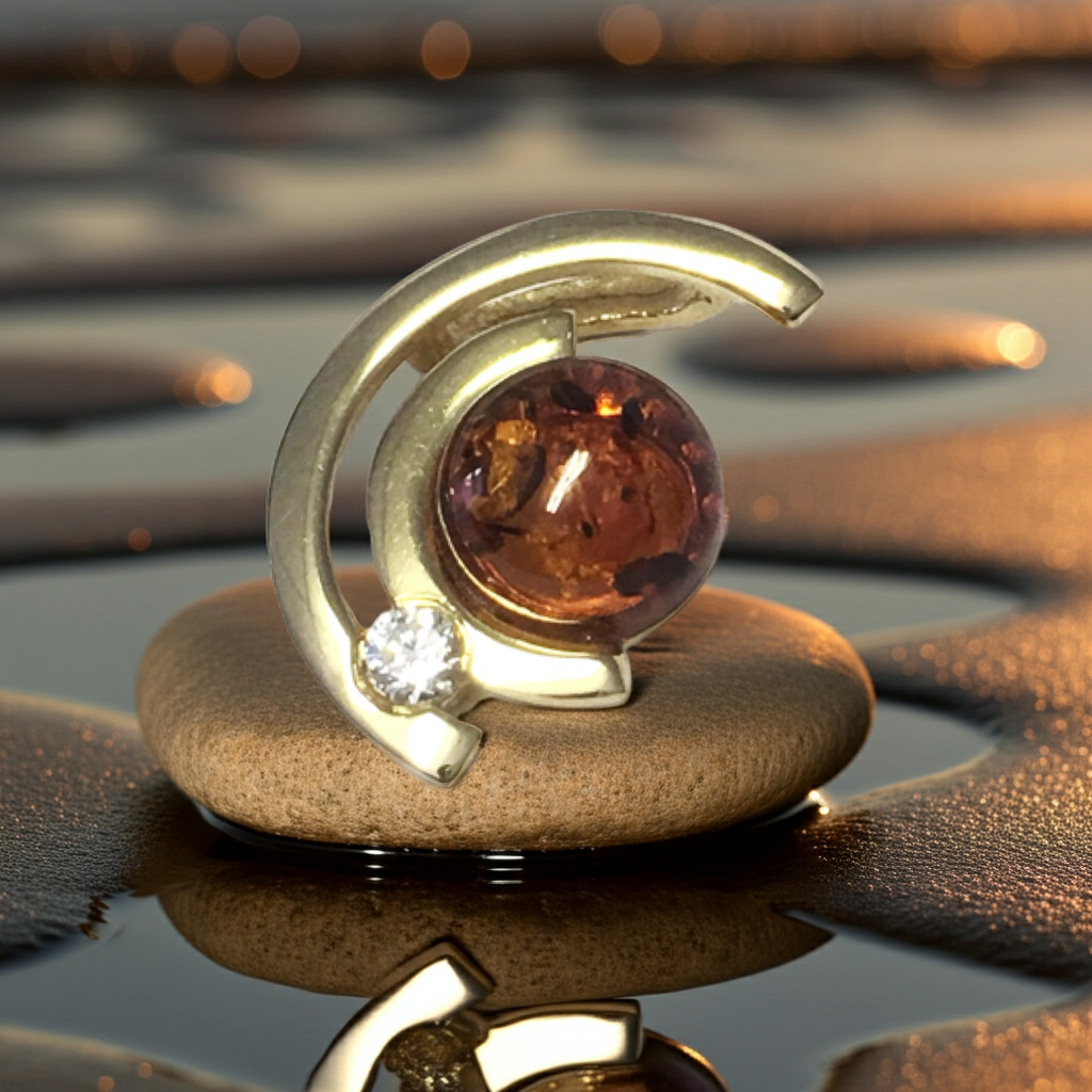 Anhänger in 333/- Gelbgold m Bernstein Cabochon