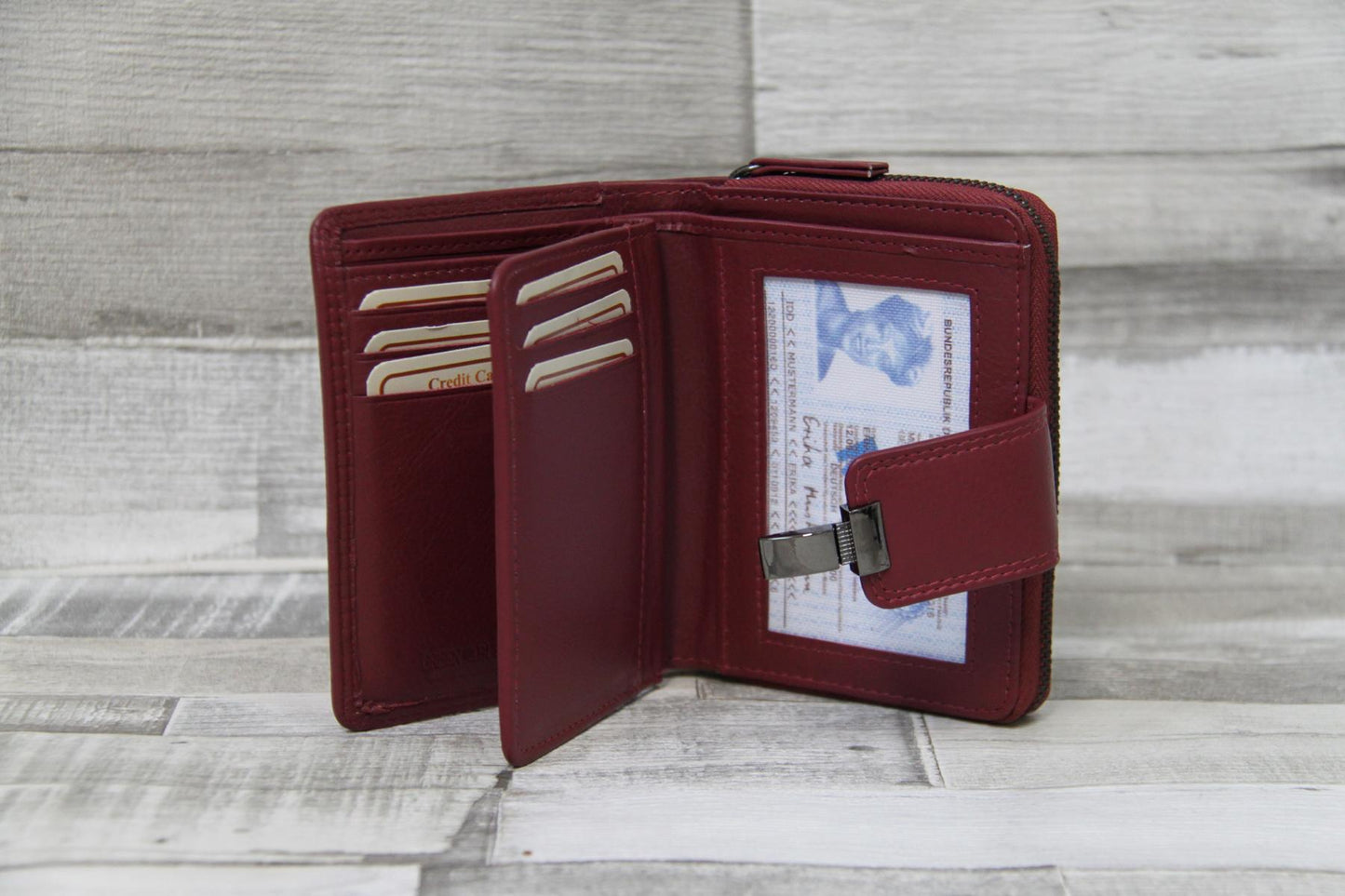 rote Damen Geldbörse Leder - Klein, Vintage und Stilvoll von Greenburry